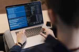 Desenvolvimento de software personalizado com inteligência artificial